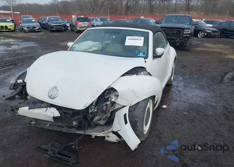 2015 Volkswagen Beetle 1.8T Classic из США, поврежденный, VIN 3VW517AT2FM810284